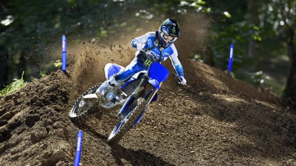 2025 Yamaha YZ450F new powerful dirt bike